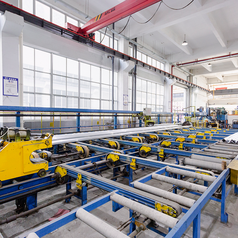 Ekstrudering værksted - 1450T pressemaskine