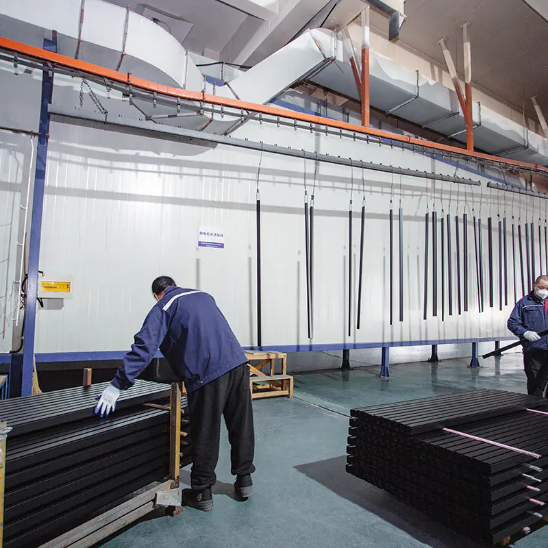 Coating Workshop - Pulver Coating Line - Unhanging Operation